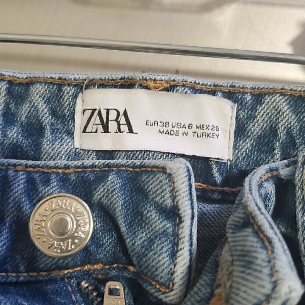 Zara Womens Distressed Ripped High Waisted Jeans Medium Wash Denim Size 6 - Picture 5 of 5